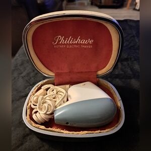 Vintage Philishave Rotary Electric Shaver in Black and White